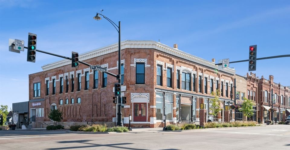 1018 1/2 7th Ave - 2