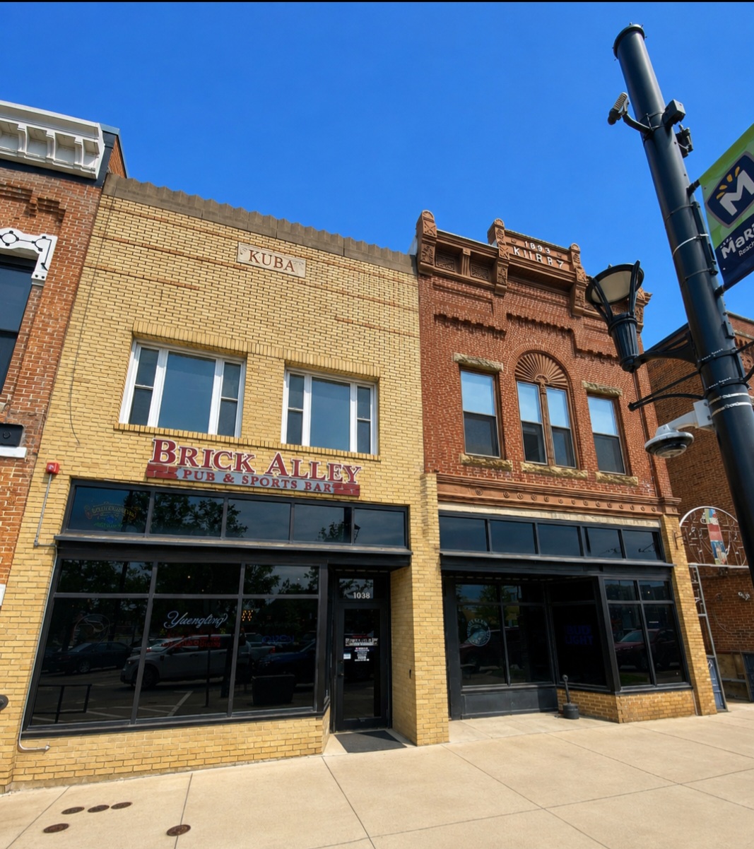 1038-1/2 7th Avenue - 1