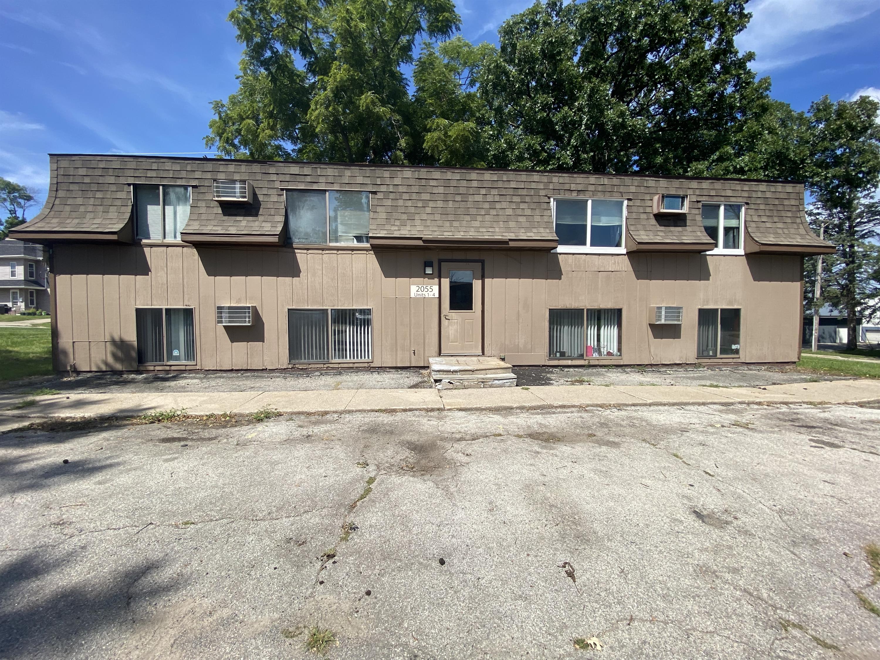 2055 5th Avenue - 3
