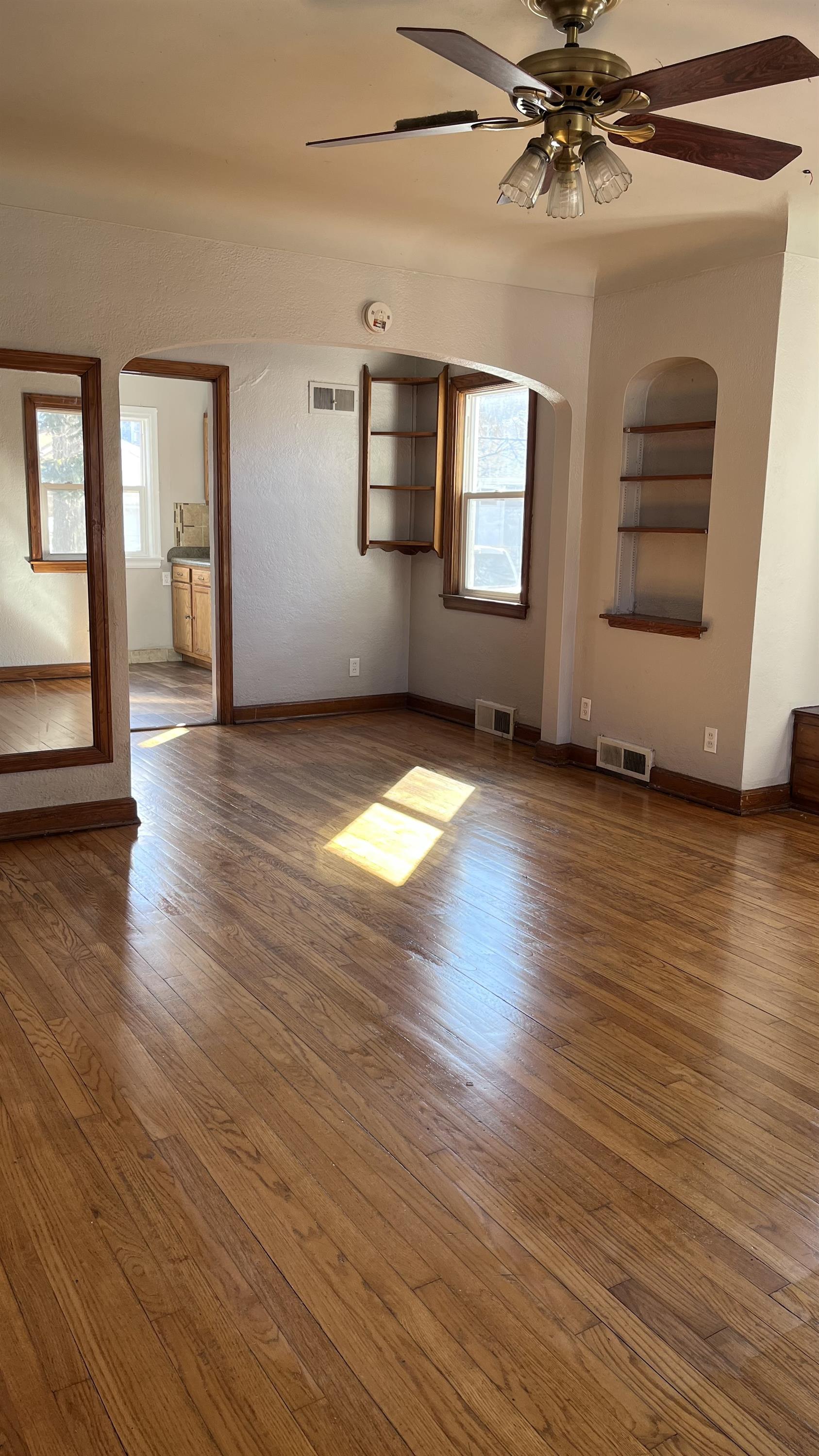 1035 10th Street